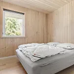 4 Bedroom In
