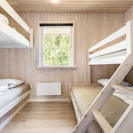 4 Bedroom In Tatil Evi Glesborg