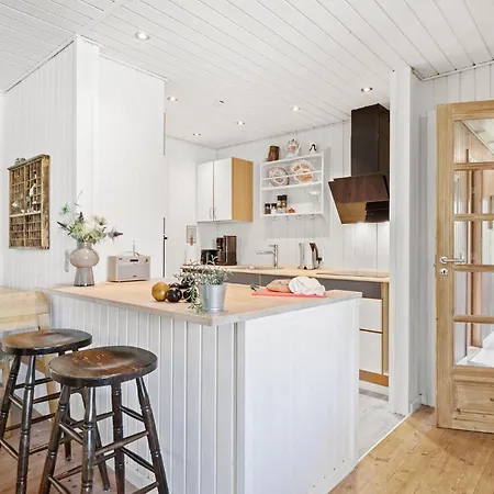 בית נופש 4 Bedroom In *