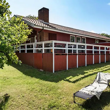 4 Bedroom In Dom wakacyjny Glesborg